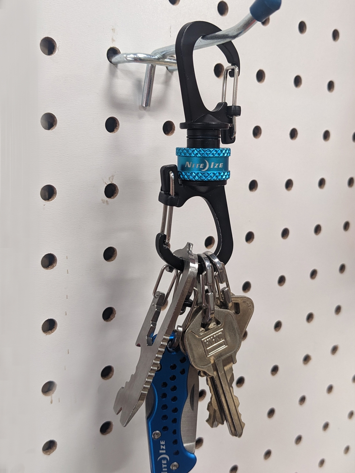 Key Essentials Key Ring Carabiner with 3 Key Rings